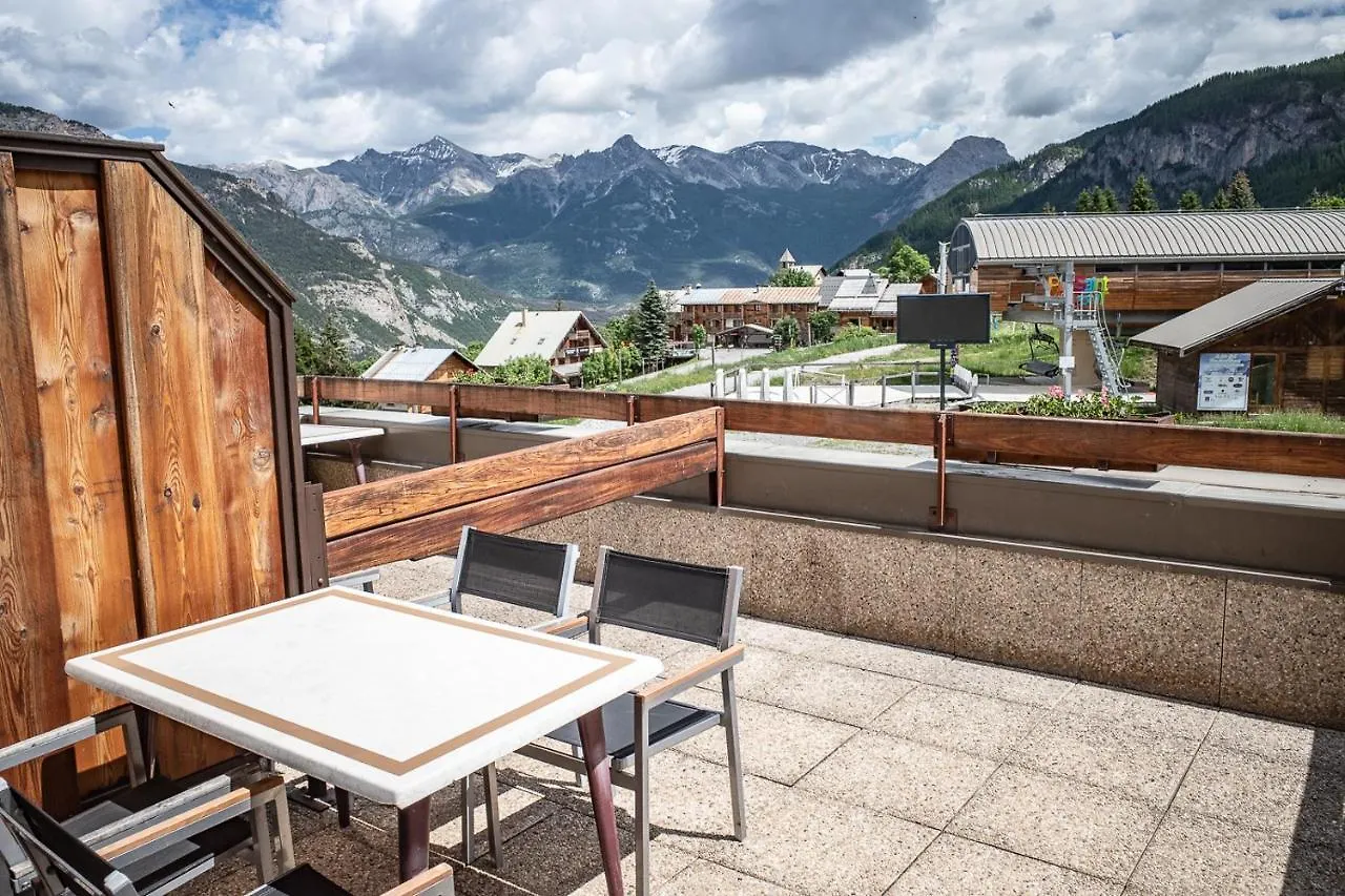Hotel Restaurant Saint Roch 3*, Puy-Saint-Vincent France